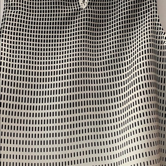 Sleeveless blouse - Picture 3 of 4